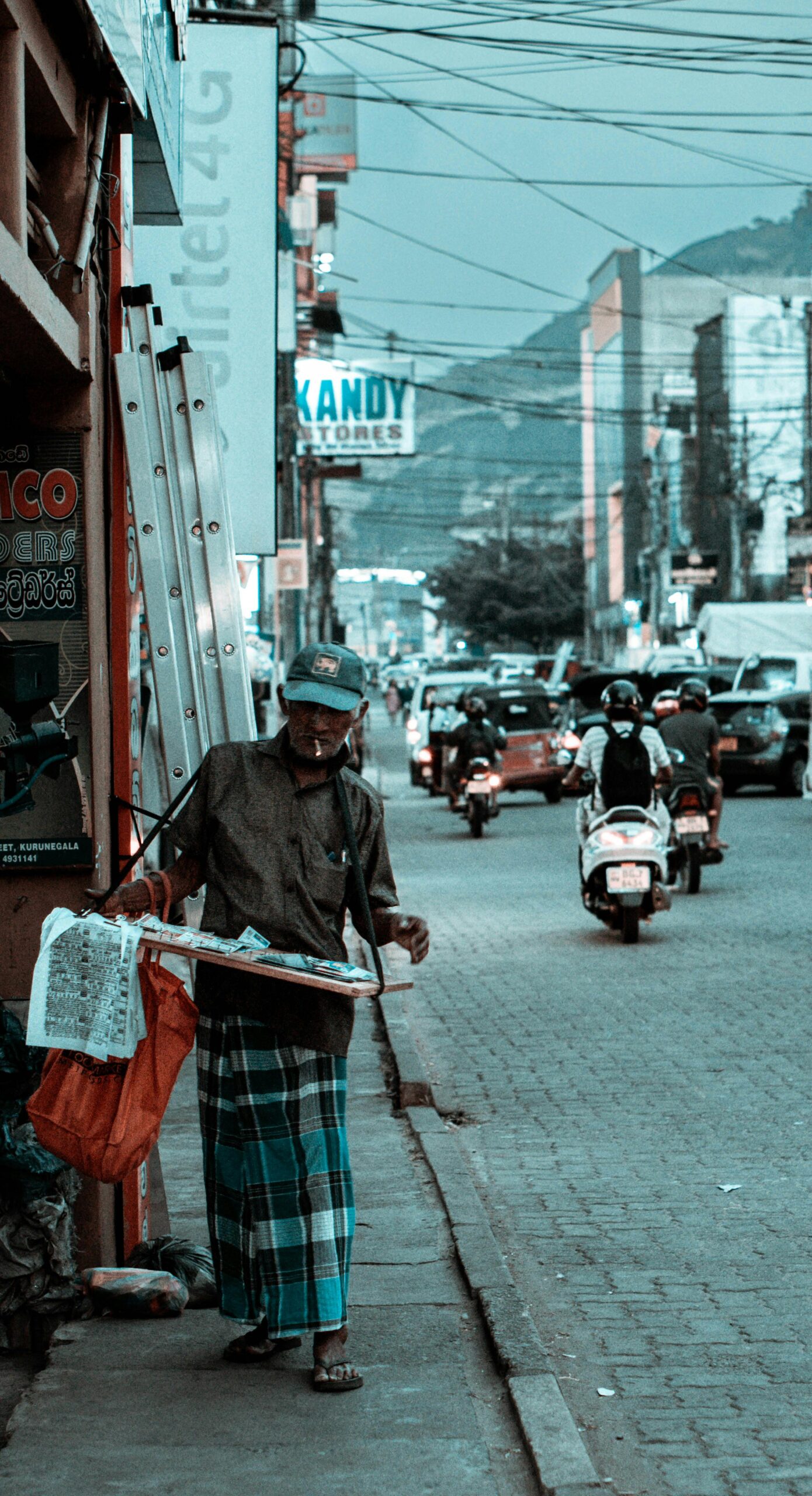 Street scene Sri Lanka cultural tour